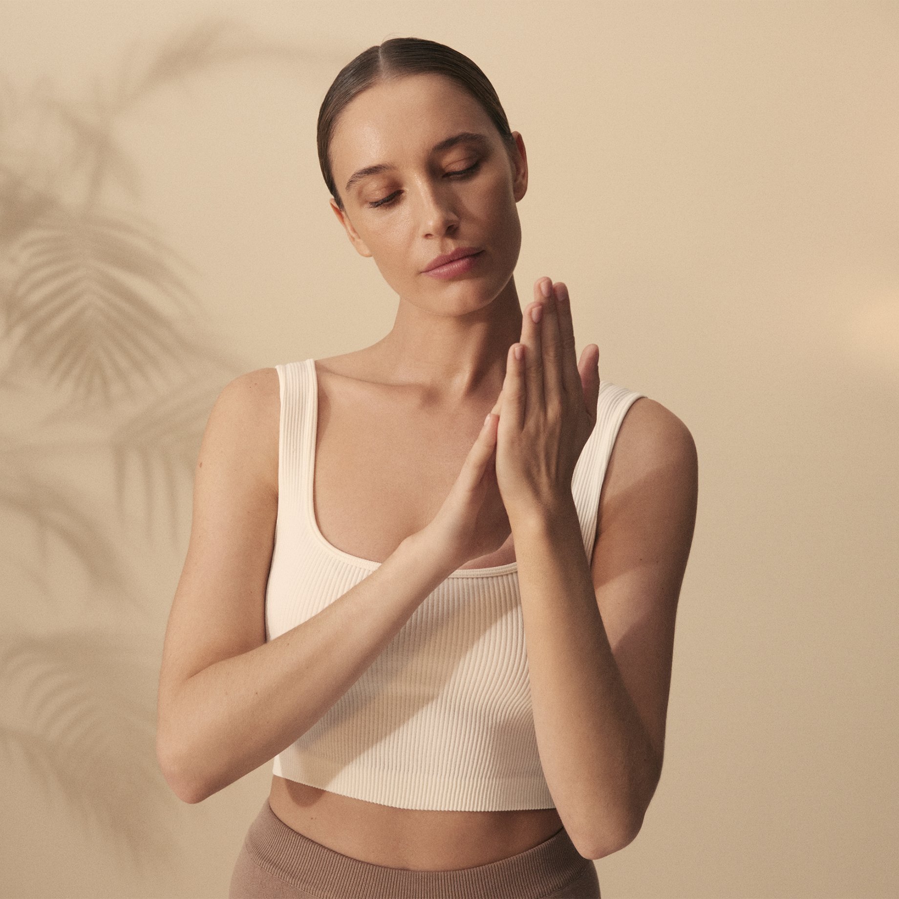 How to Apply Amarrupa Oil Step 1 image