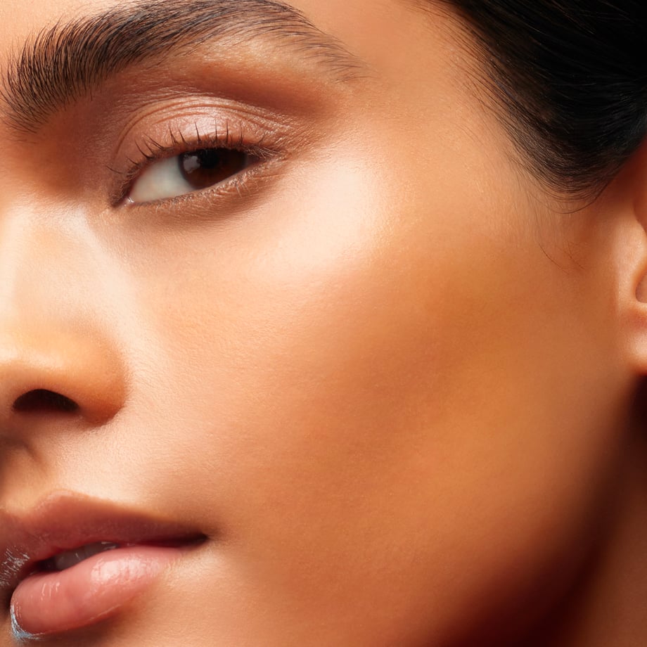 amsumannotext_glowy_skin.jpg